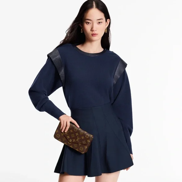 Louis Vuitton 
Pochette Félicie Monogram Clutch/Crossbody - Picture 7 of 16